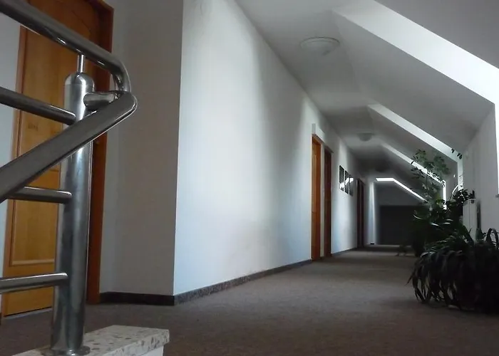 Solitaire Free Parking Self Check-in Hotel